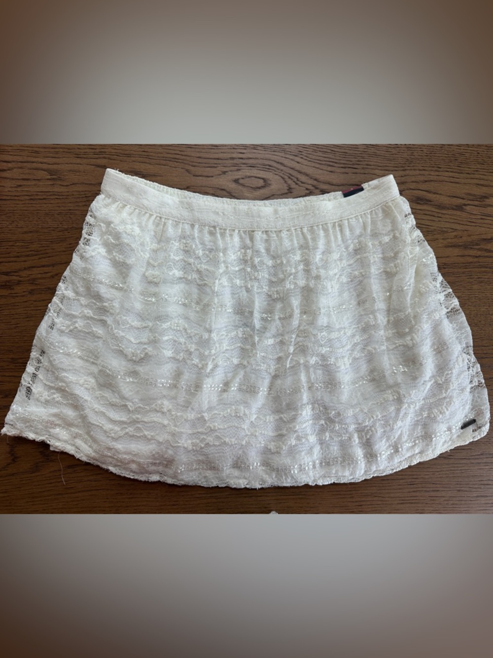 HOLLLISTER Women’s Cream Lace Mini Skirt